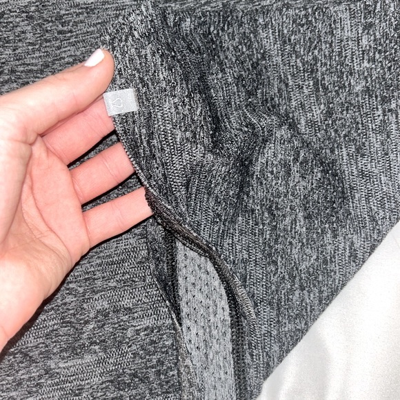 lululemon top - Picture 3 of 3